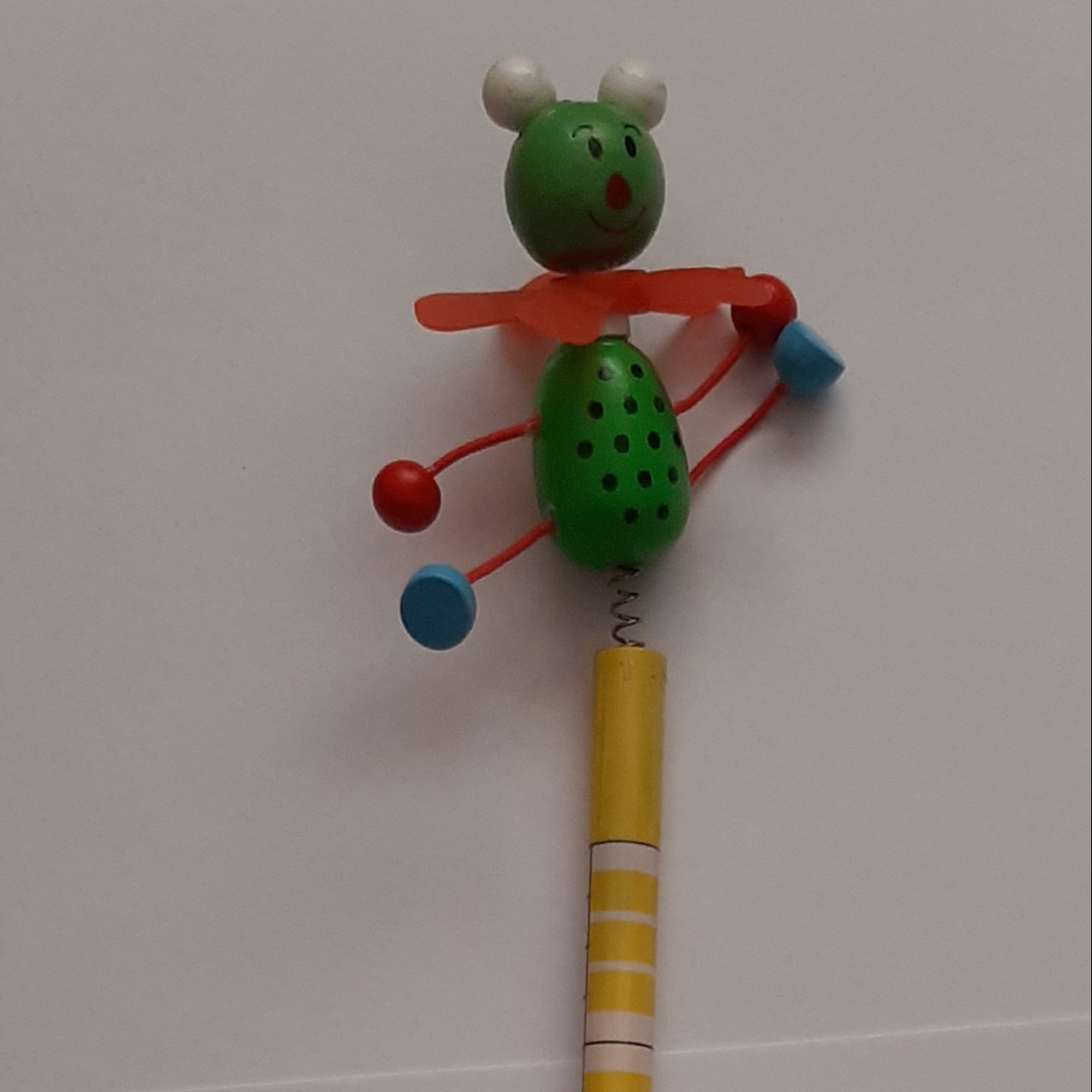 مداد مشکی سرمدادی دار عروسکی